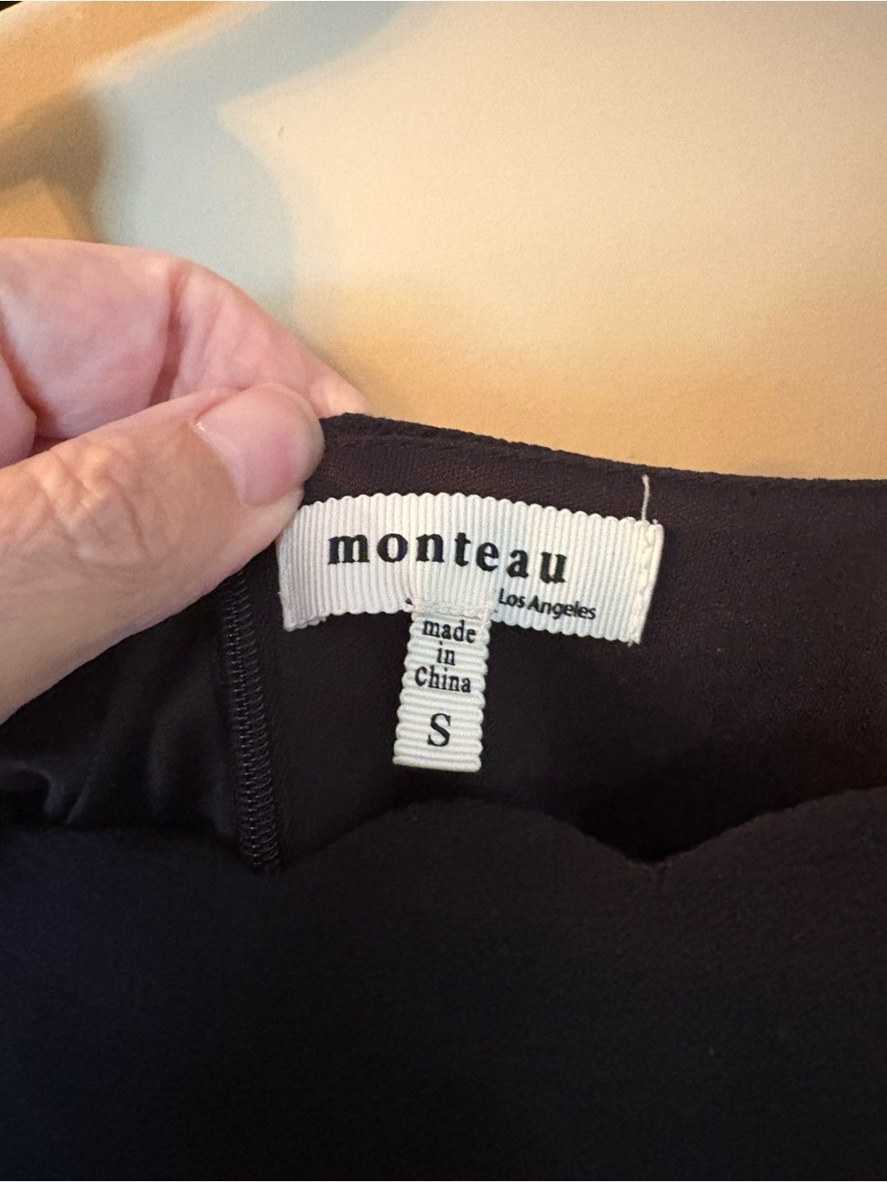 Monteau Black Scallop-Edge Sleeveless Jumpsuit - Picture 3 of 10